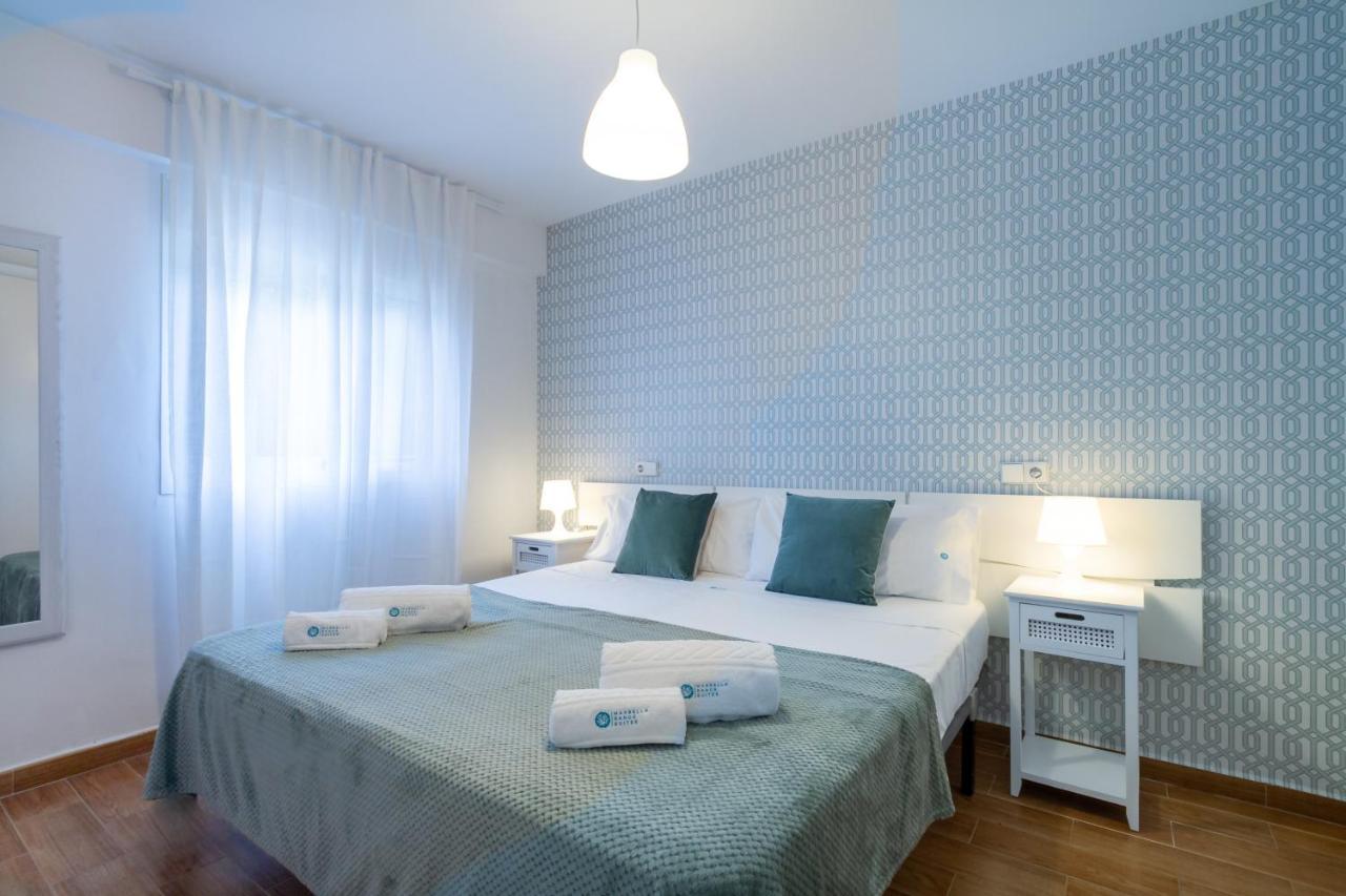 Marbella Banus Suites - Marbella Beach Front Suite Apartment Kültér fotó