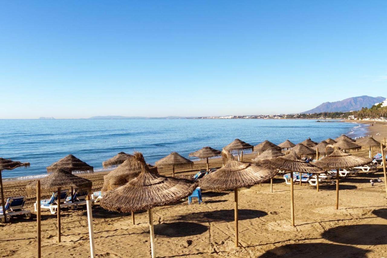 Marbella Banus Suites - Marbella Beach Front Suite Apartment Kültér fotó
